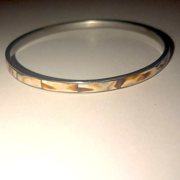 VTG Conch Shell Rectangle Tile Inlay Silver Tone Metal Bangle 8” C / 2.5” D - Picture 2 of 5